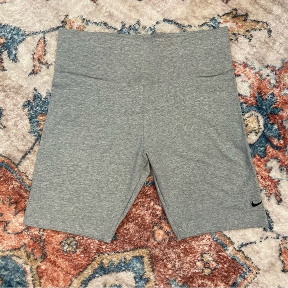 Nike Pants - NWOT Nike Bike Shorts